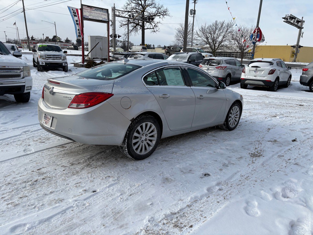 2011 Buick Regal Image 4