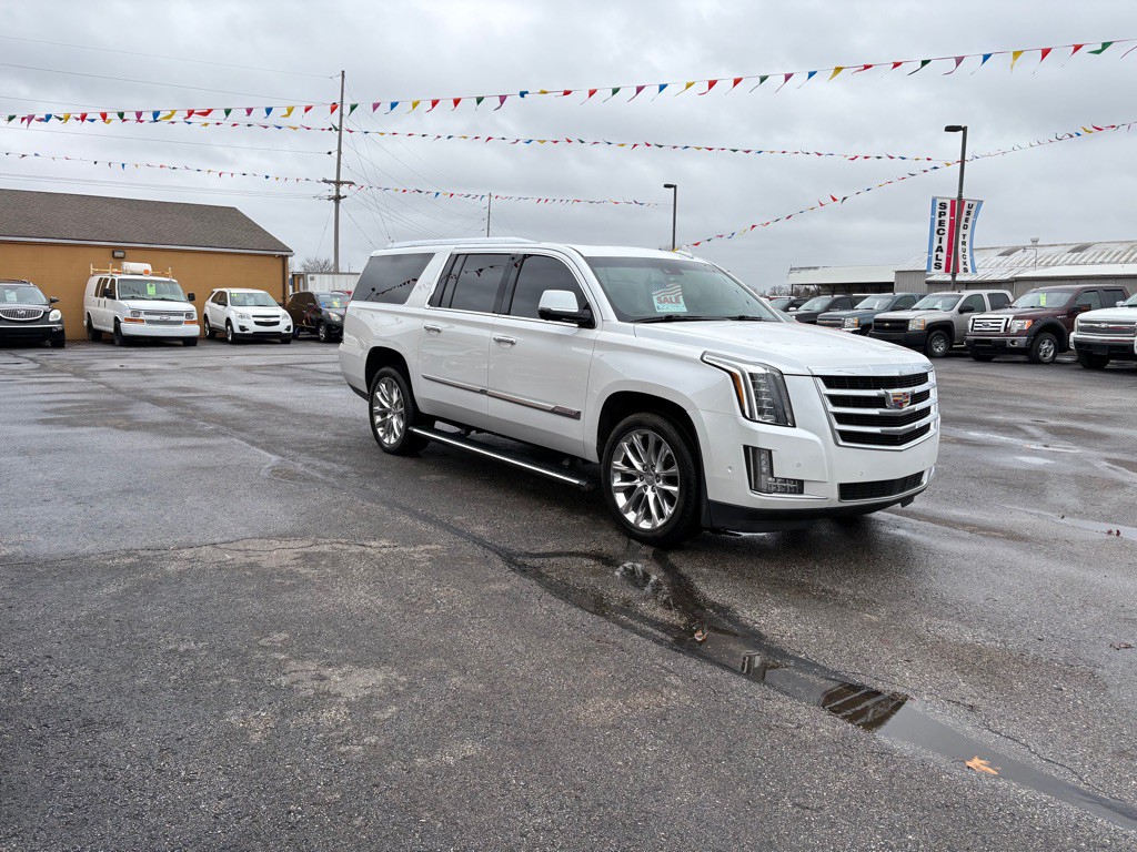2018 Cadillac Escalade Image 3