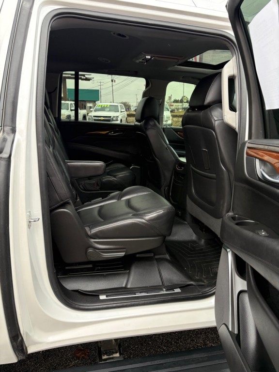 2018 Cadillac Escalade Image 5