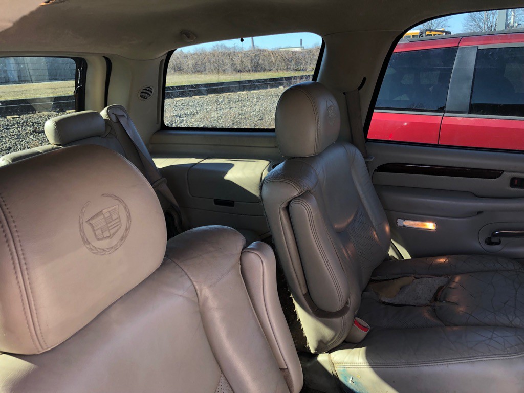 2003 Cadillac Escalade Image 4