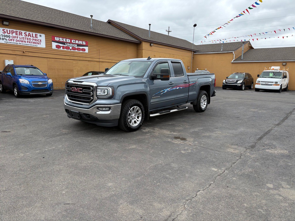 2016 GMC Sierra Image 2