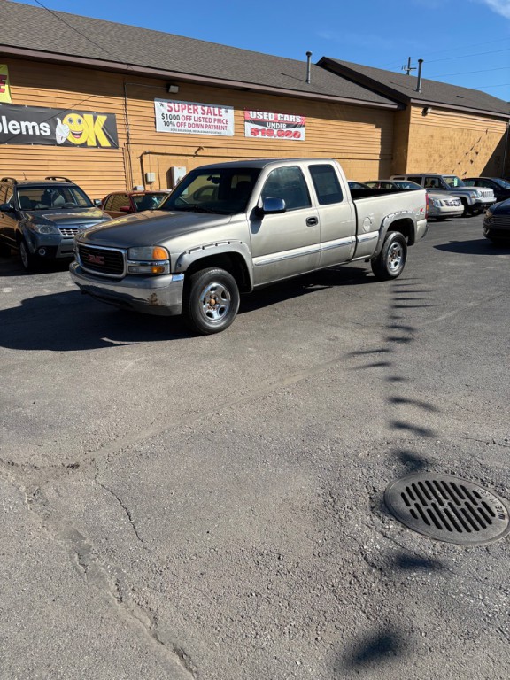 2002 GMC Sierra Image 2