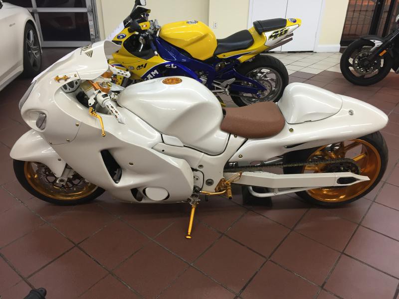 2001 Suzuki Hayabusa Image 2