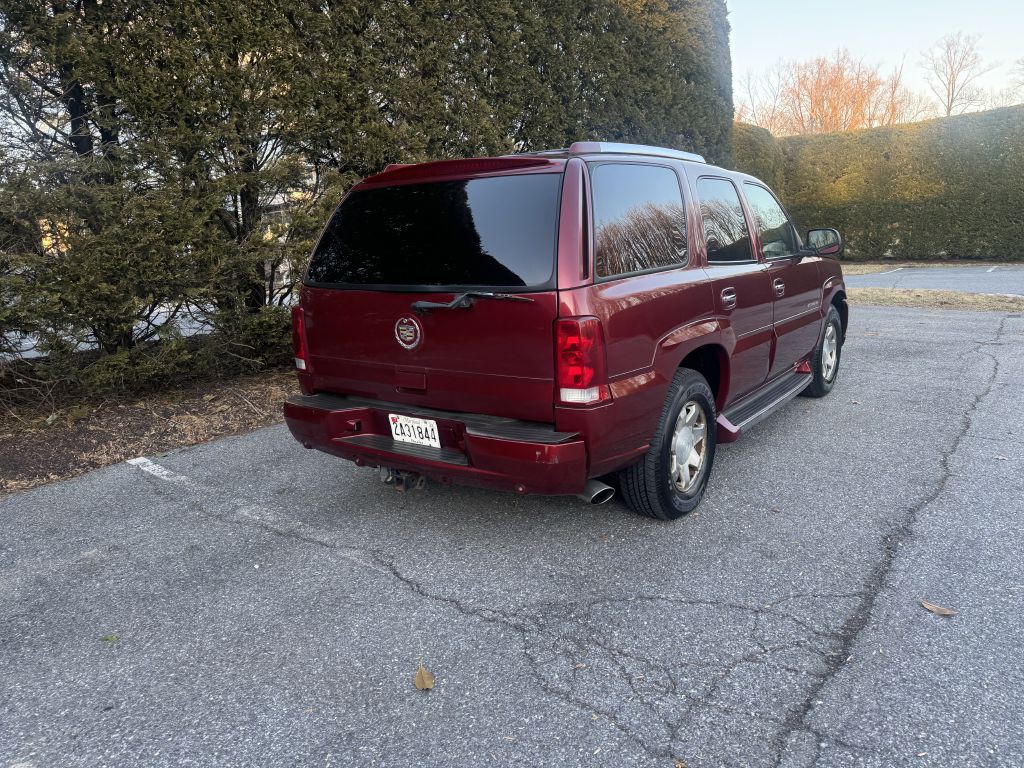 2002 Cadillac Escalade Image 9