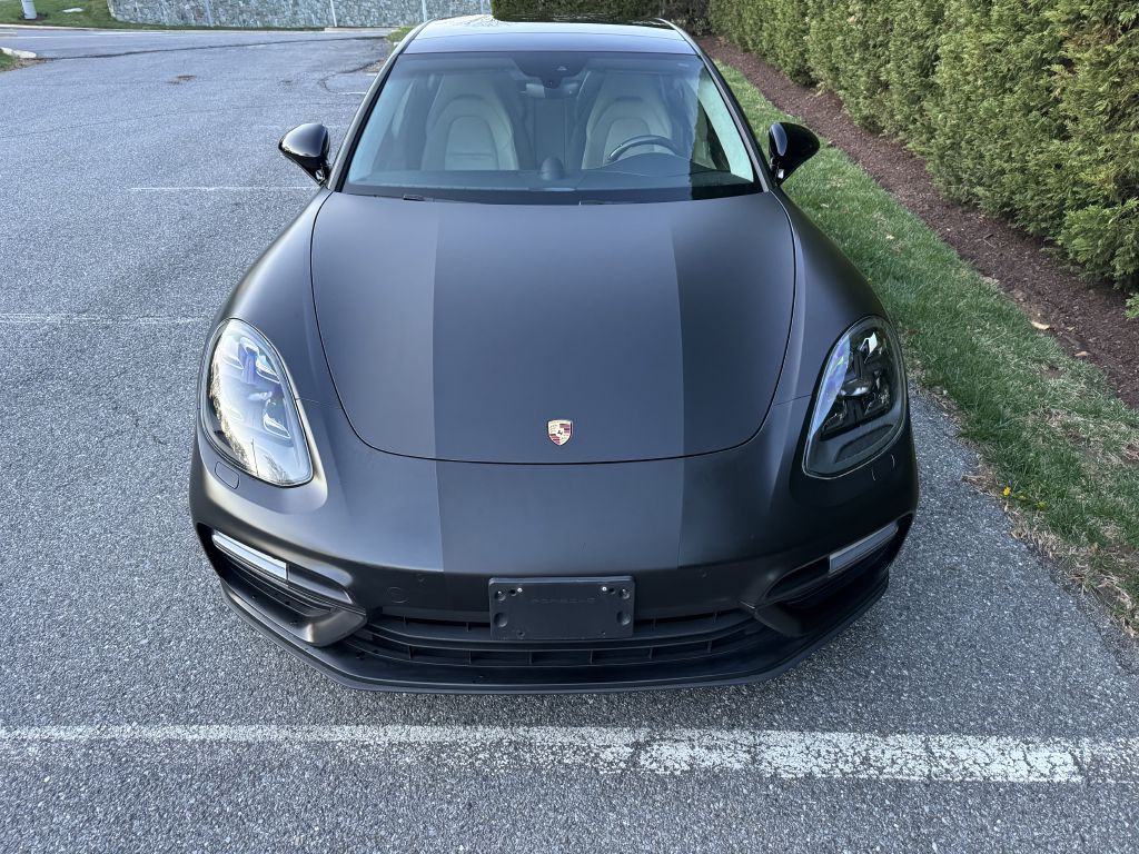 2018 Porsche Panamera Image 3