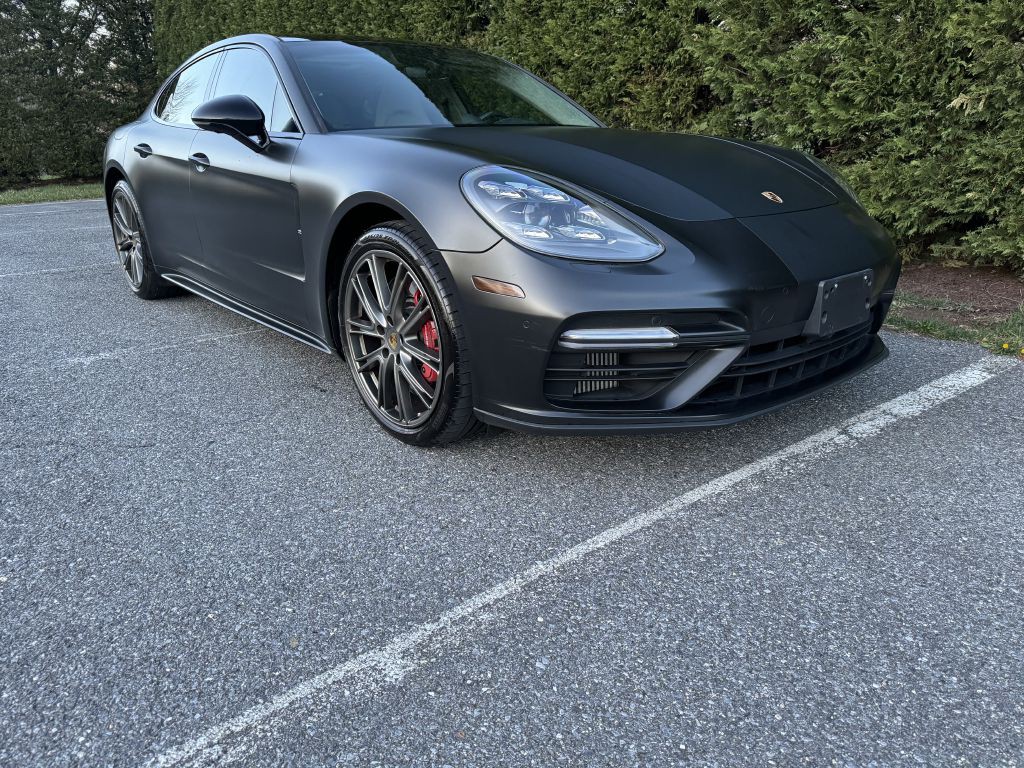 2018 Porsche Panamera Image 5