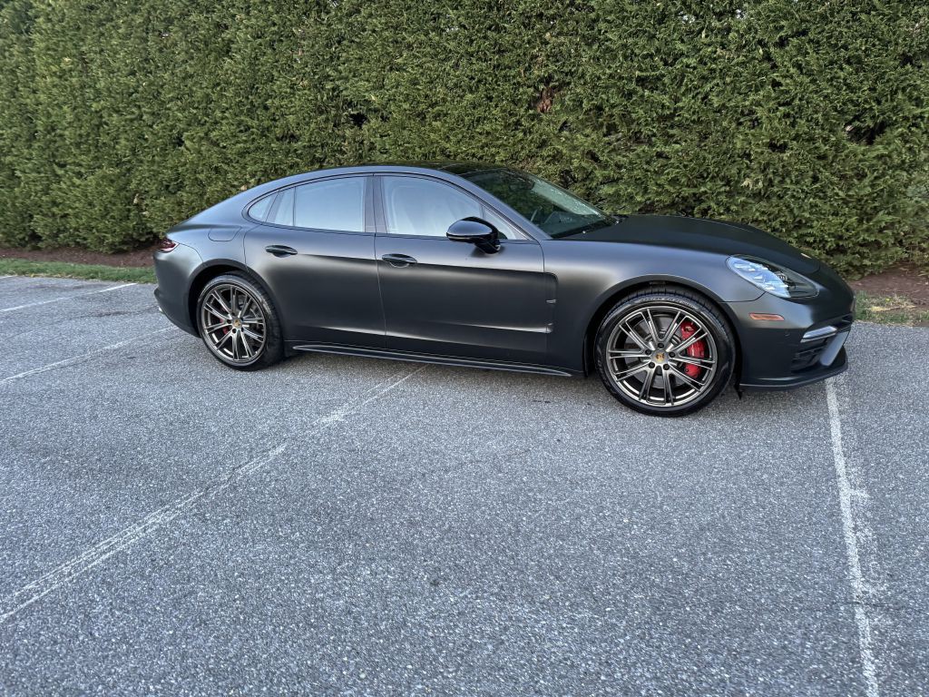 2018 Porsche Panamera Image 9