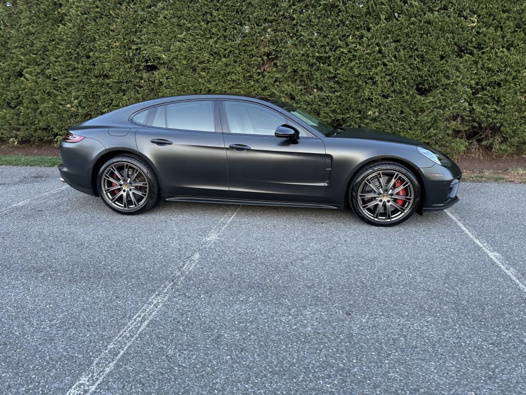 2018 Porsche Panamera Image 10
