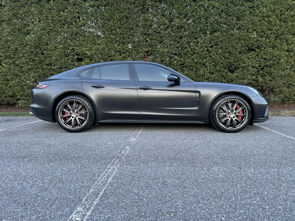 2018 Porsche Panamera Image 11