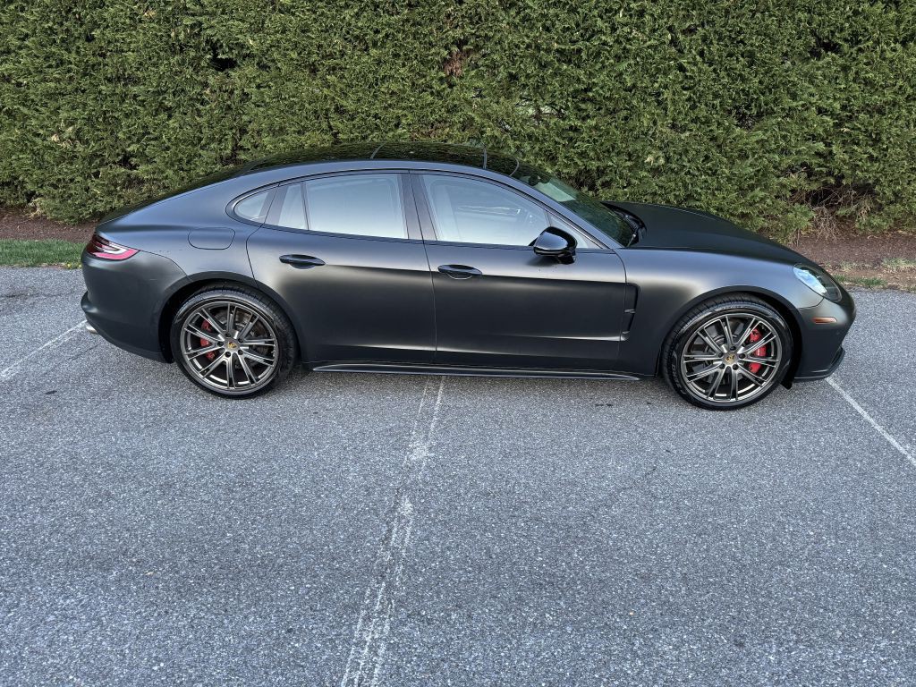 2018 Porsche Panamera Image 12