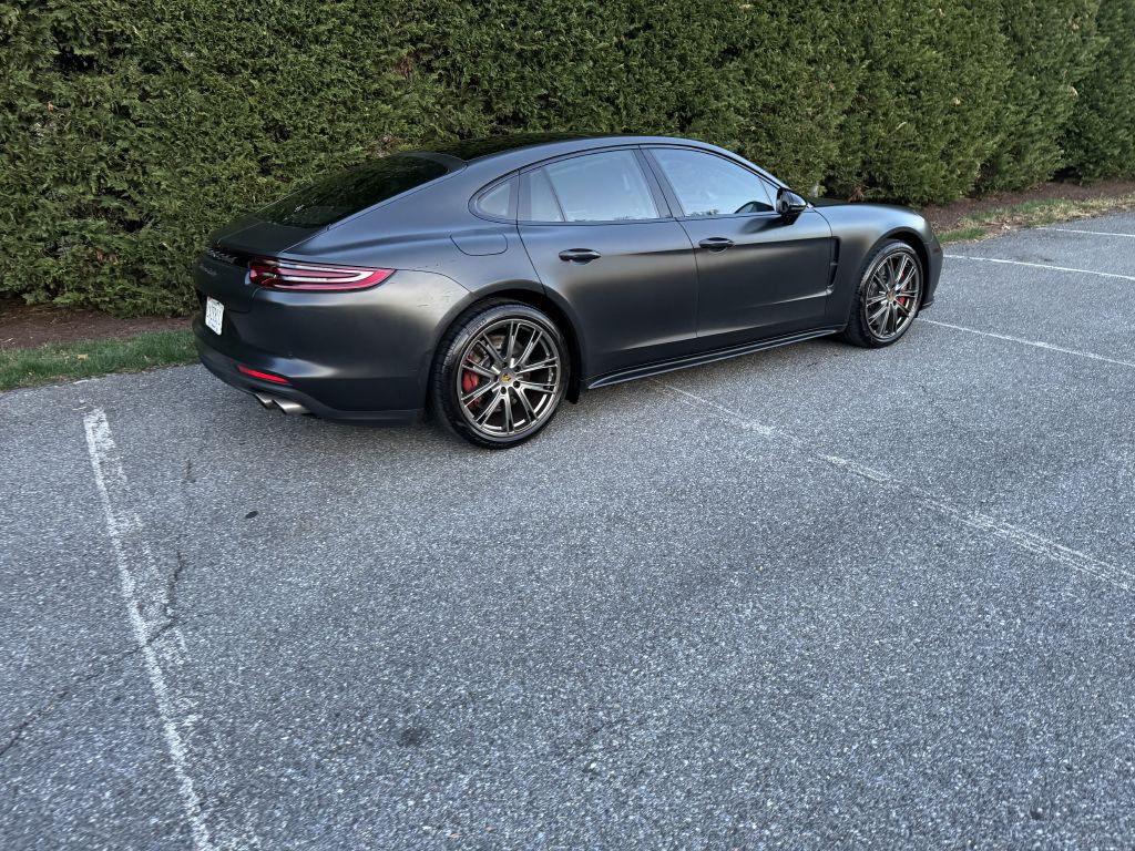 2018 Porsche Panamera Image 13