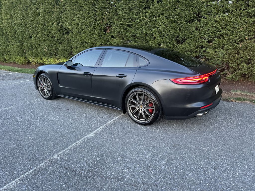 2018 Porsche Panamera Image 29