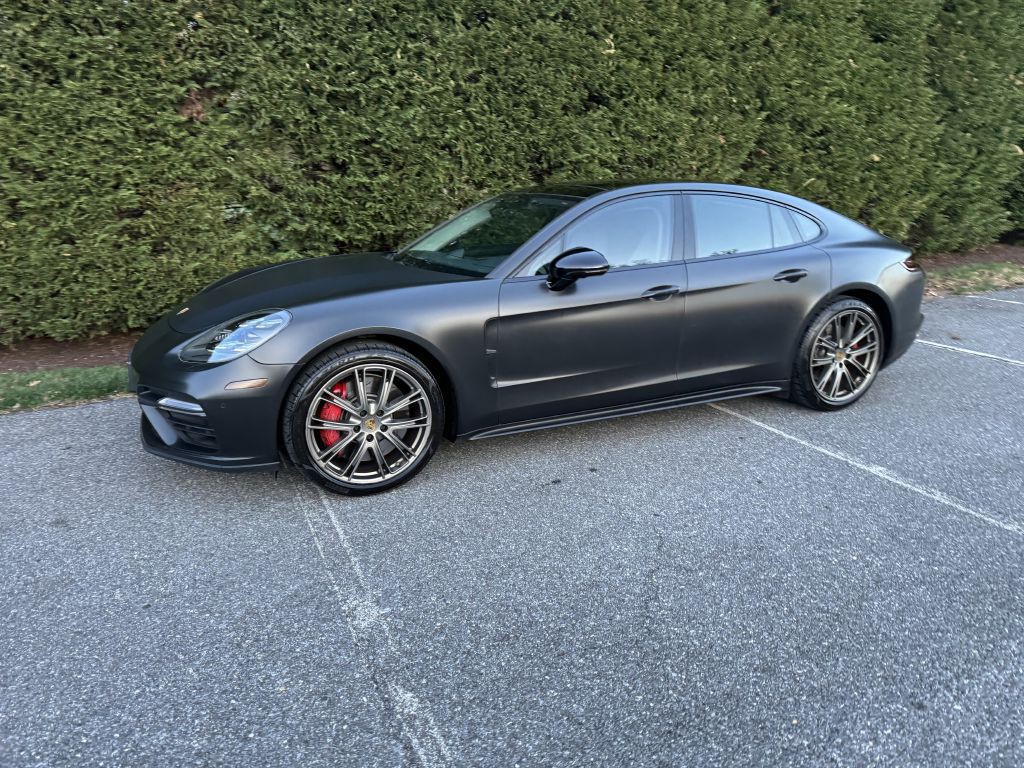 2018 Porsche Panamera Image 36