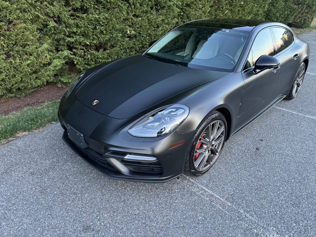 2018 Porsche Panamera Image 40