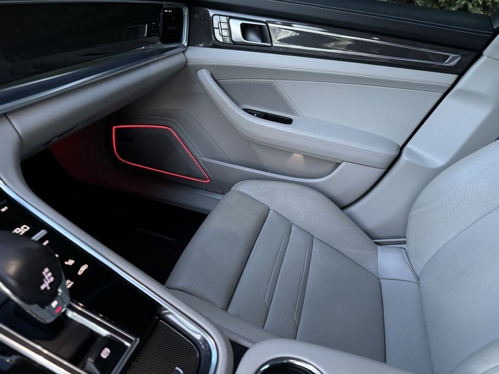 2018 Porsche Panamera Image 67
