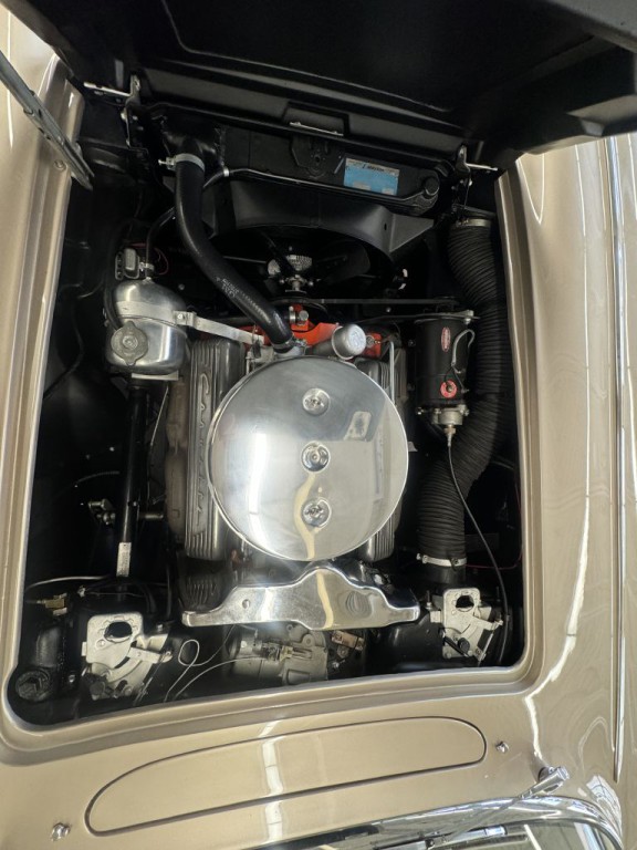 1961 Chevrolet Corvette Image 30