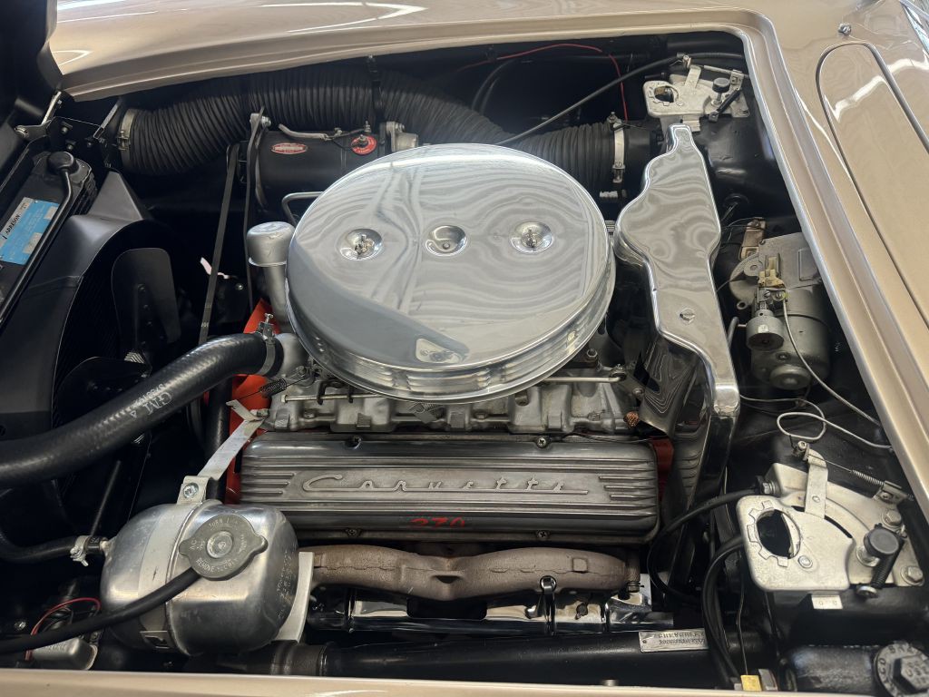 1961 Chevrolet Corvette Image 31
