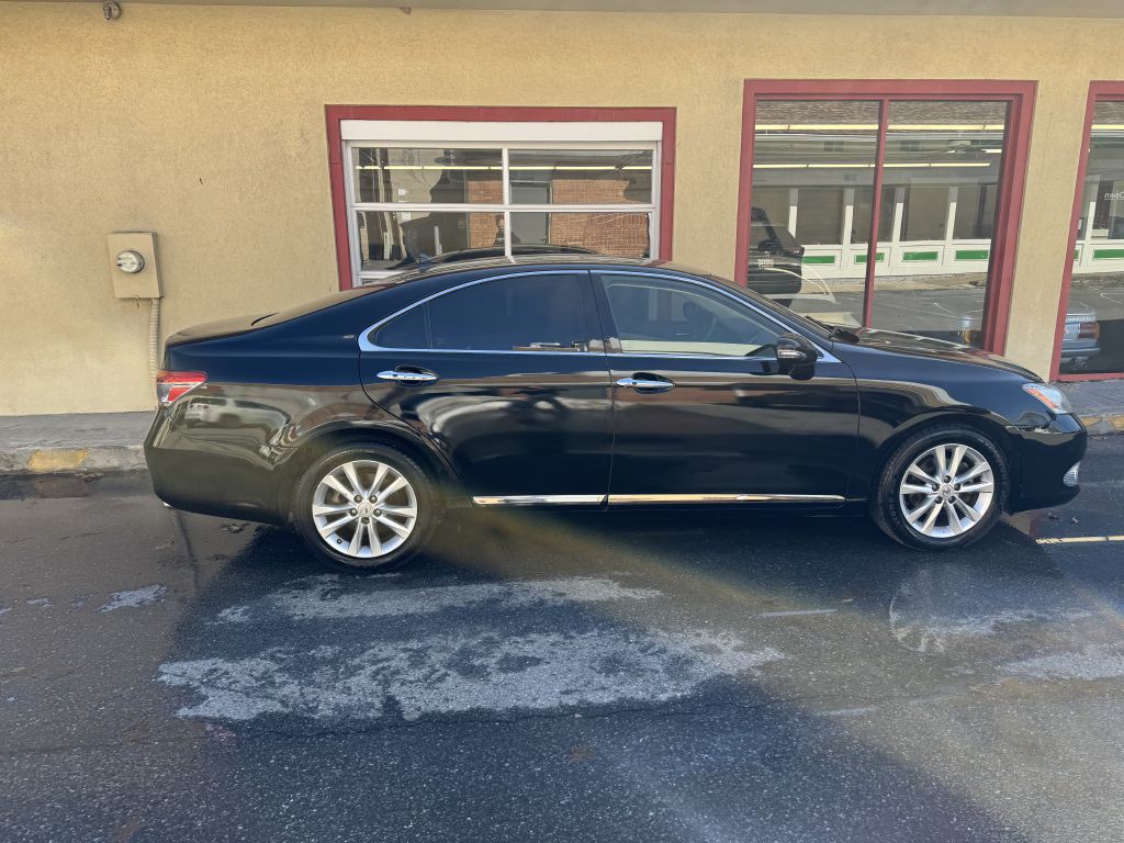 2012 Lexus ES Image 13