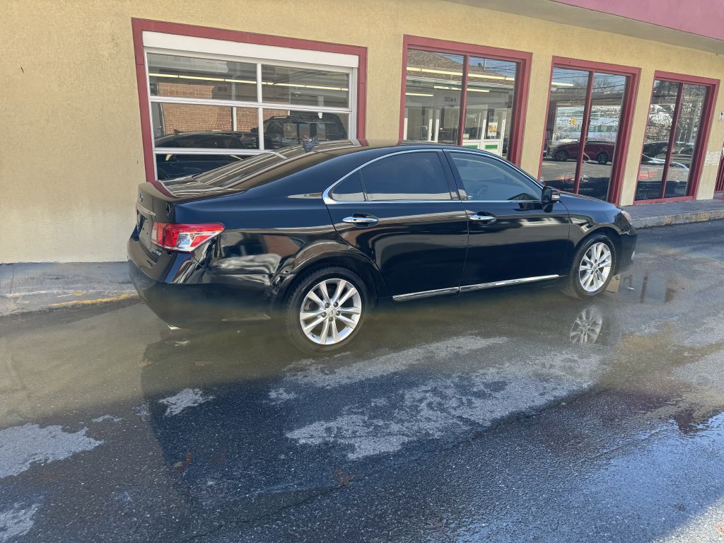 2012 Lexus ES Image 16