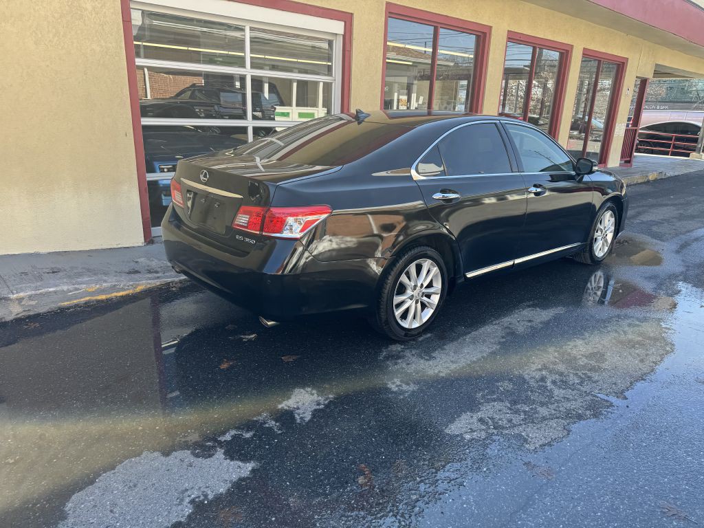 2012 Lexus ES Image 18