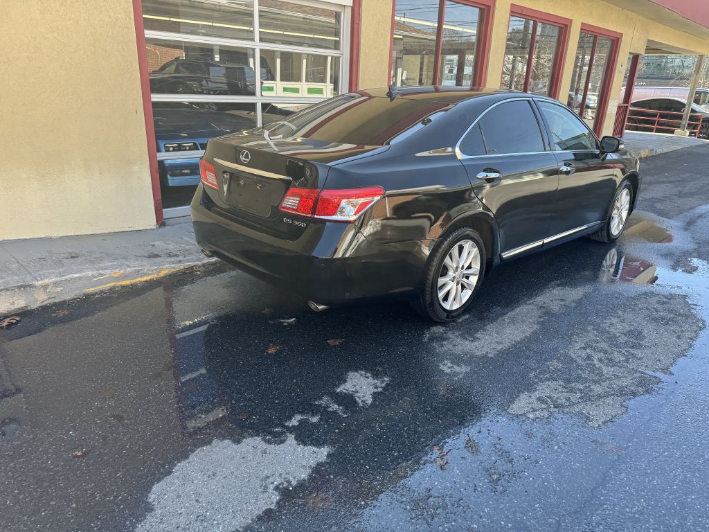 2012 Lexus ES Image 19