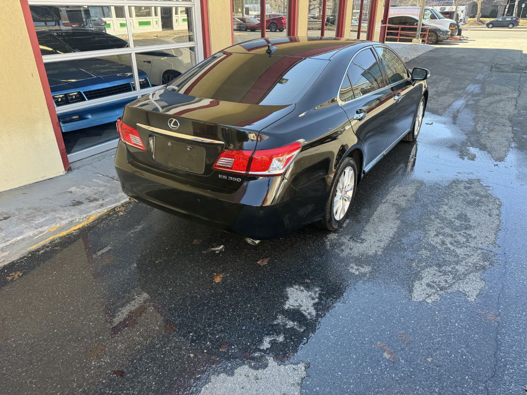 2012 Lexus ES Image 20