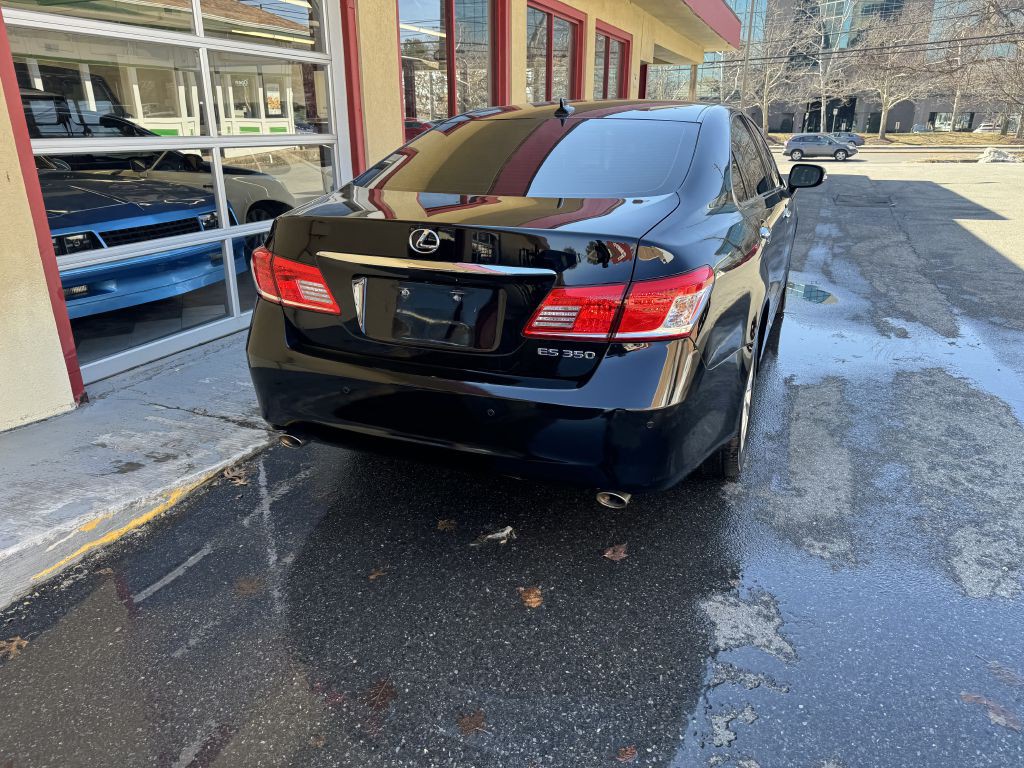 2012 Lexus ES Image 22