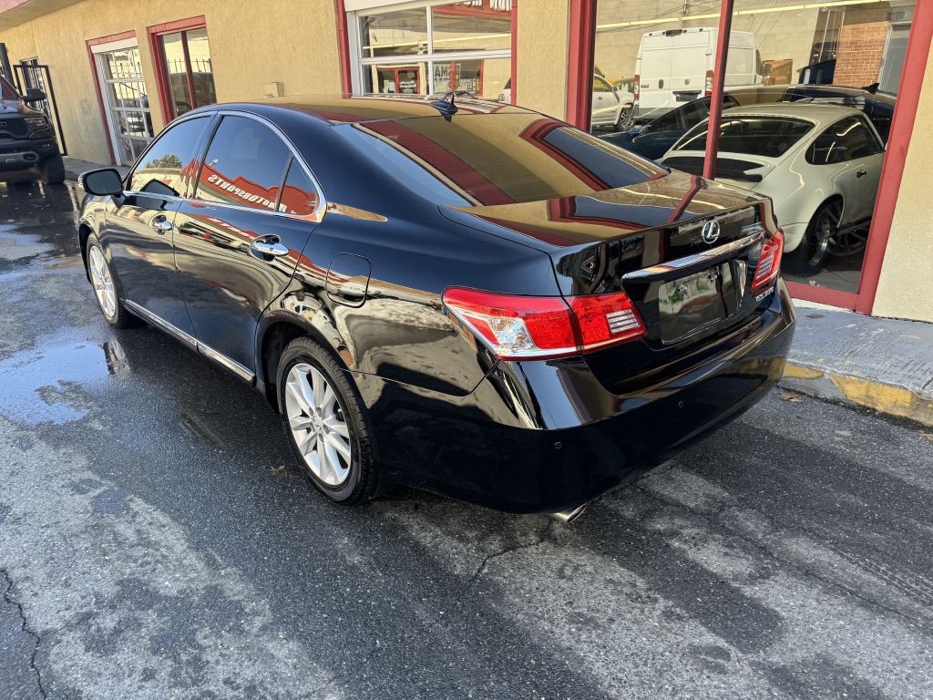 2012 Lexus ES Image 28