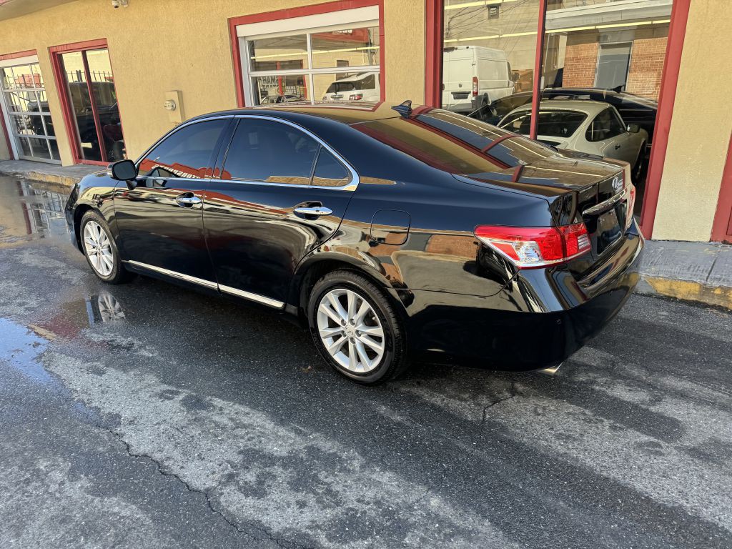 2012 Lexus ES Image 29