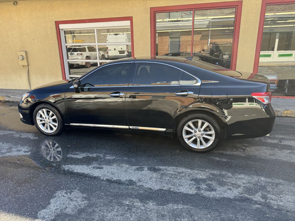 2012 Lexus ES Image 31