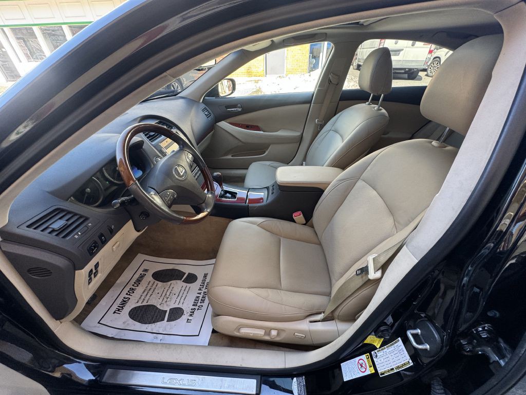 2012 Lexus ES Image 50