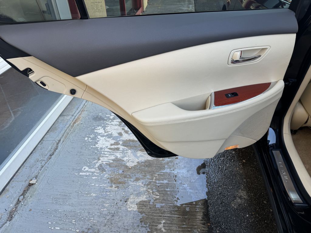 2012 Lexus ES Image 54