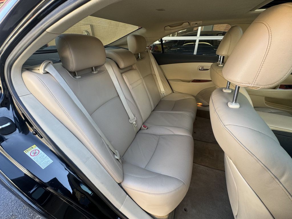 2012 Lexus ES Image 68