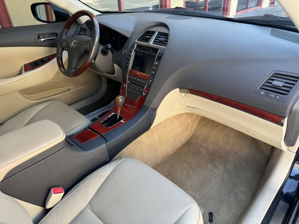 2012 Lexus ES Image 70