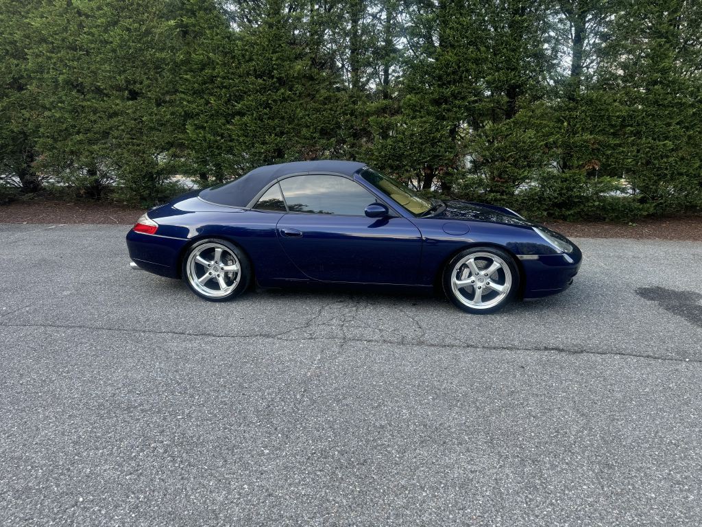 2001 Porsche 911 Image 10