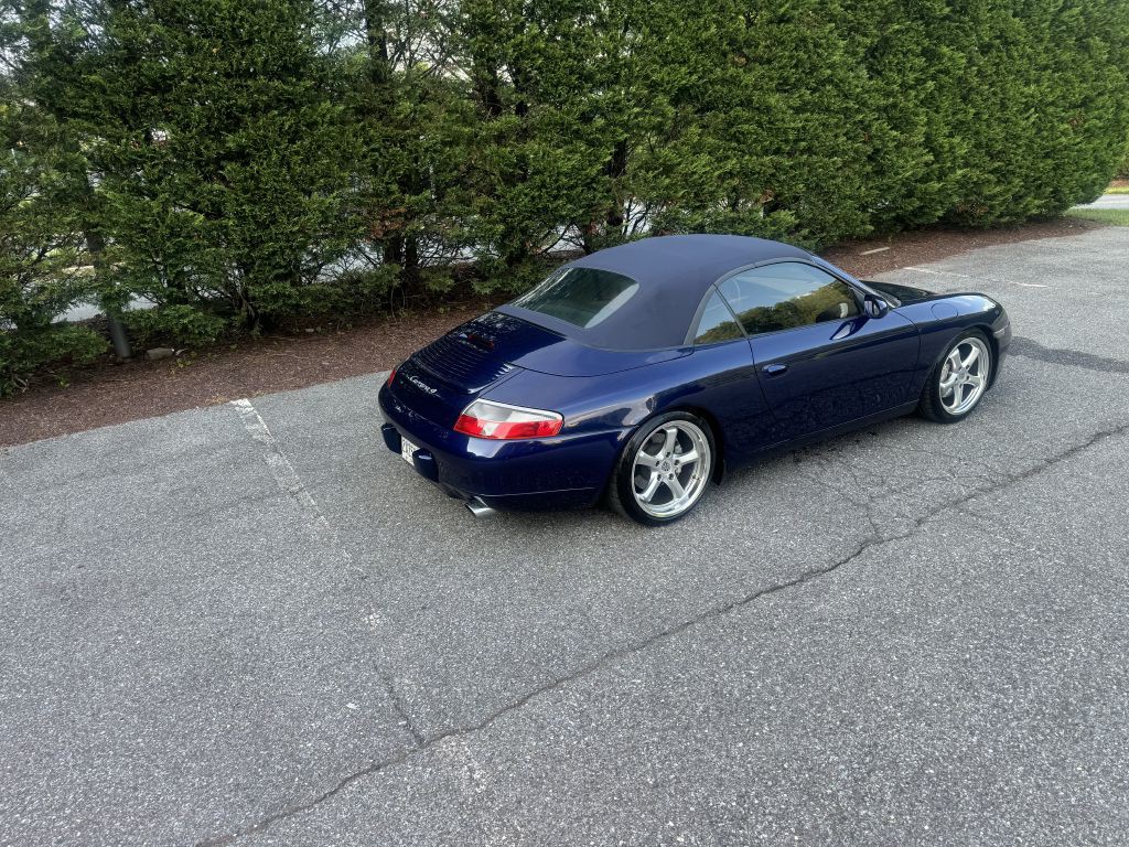 2001 Porsche 911 Image 14