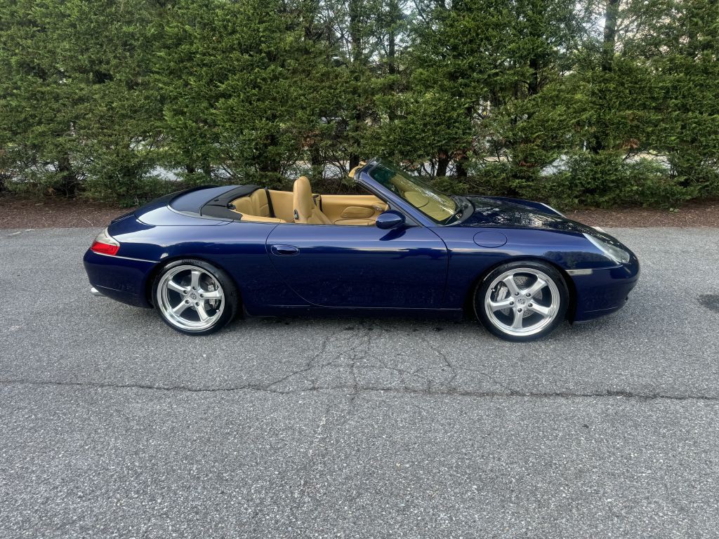 2001 Porsche 911 Image 36