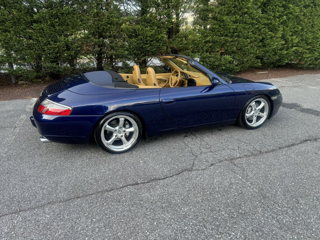 2001 Porsche 911 Image 39