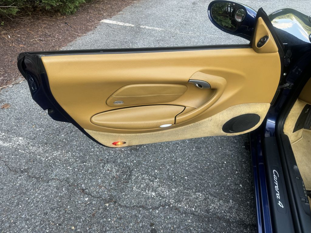 2001 Porsche 911 Image 63