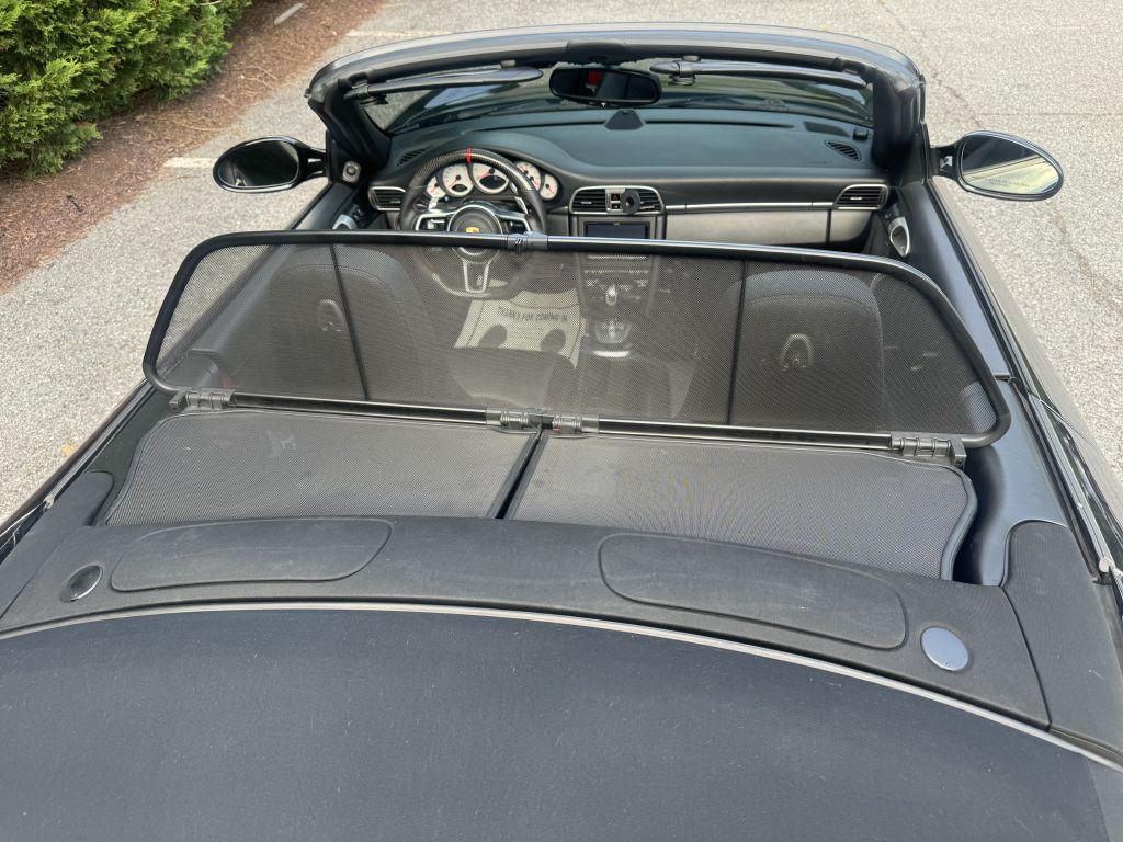 2011 Porsche 911 Image 24