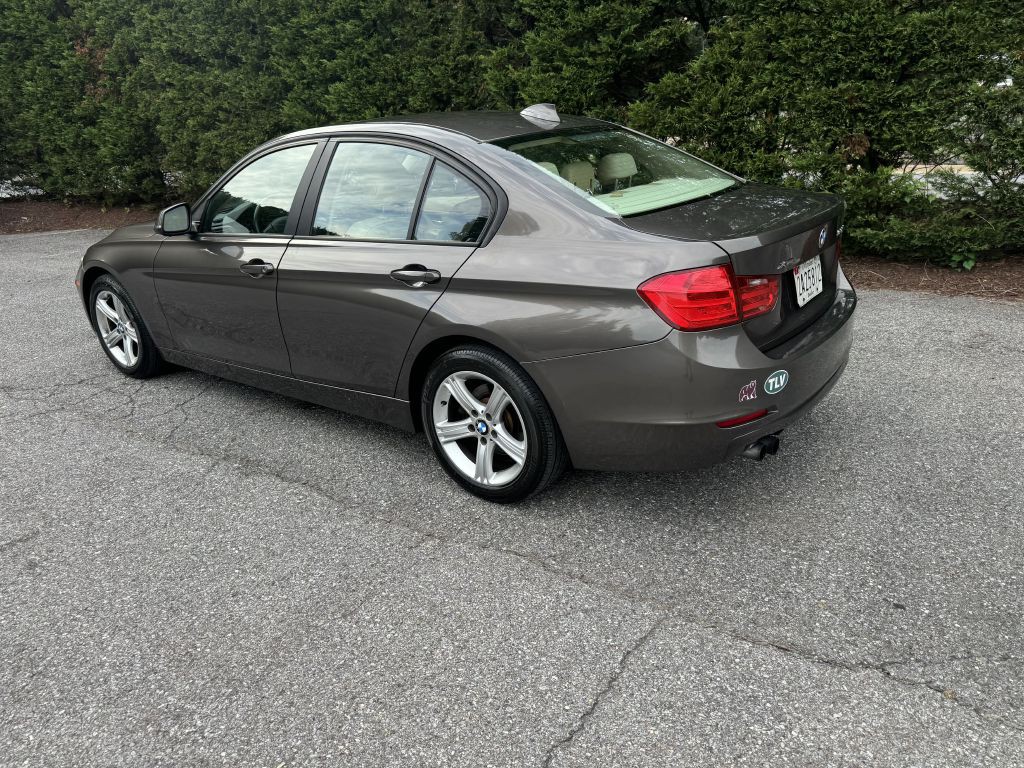 2013 BMW 3 Series Image 20