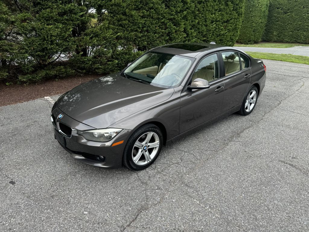 2013 BMW 3 Series Image 26