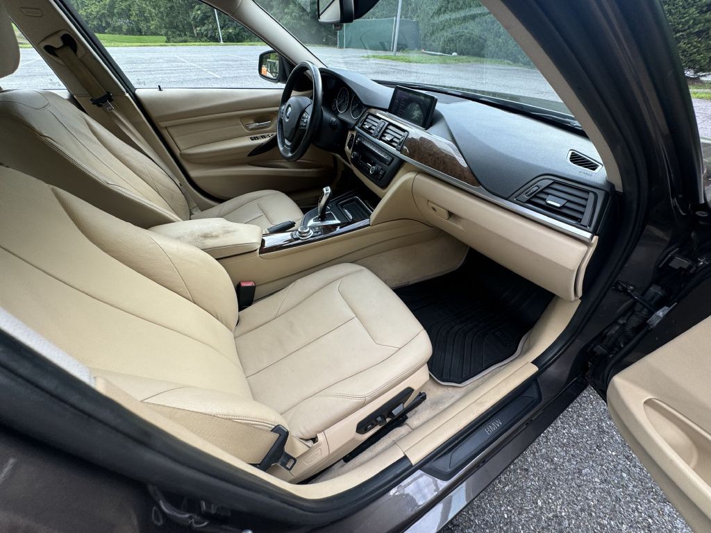 2013 BMW 3 Series Image 47