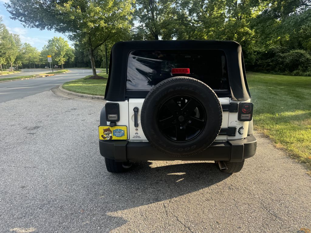 2010 Jeep Wrangler Image 7