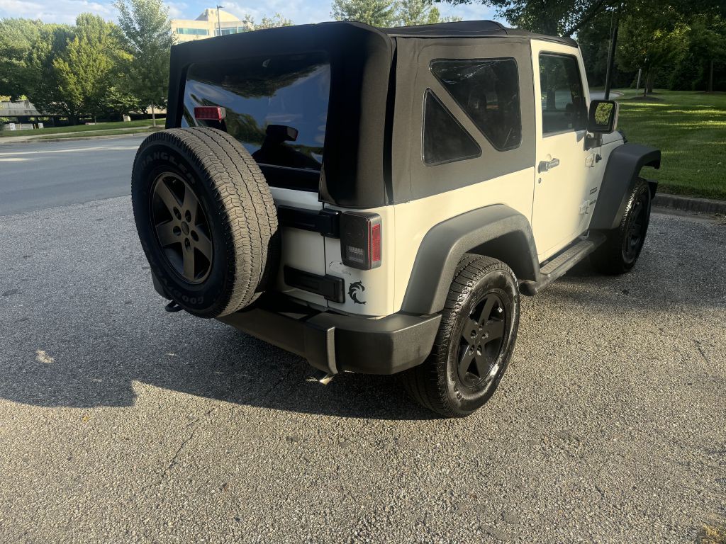 2010 Jeep Wrangler Image 8