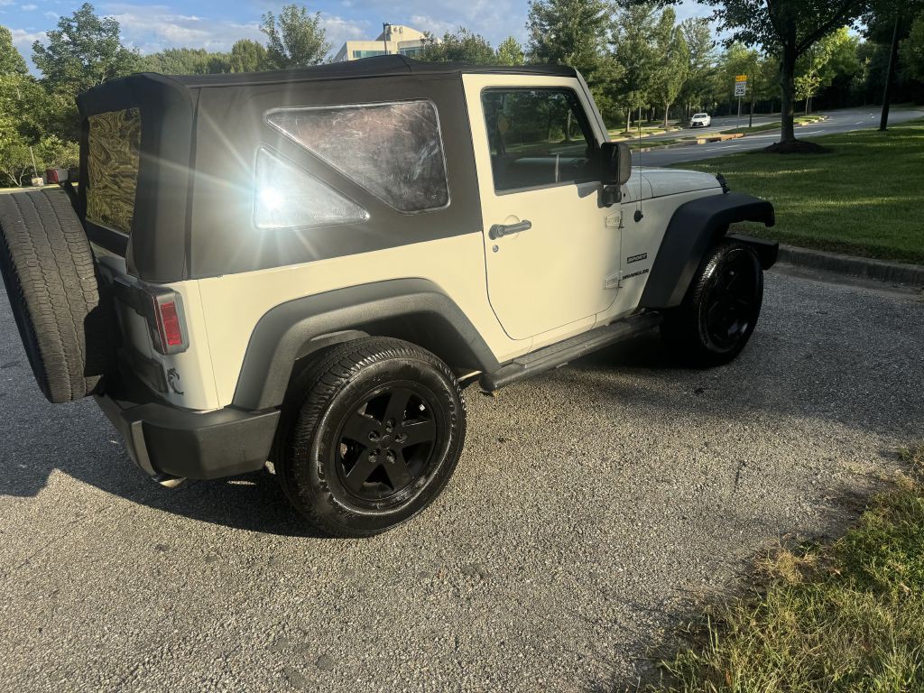 2010 Jeep Wrangler Image 9