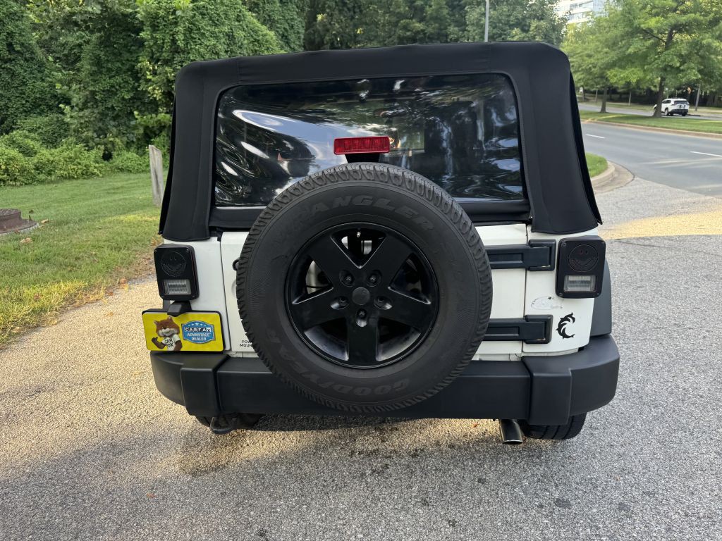 2010 Jeep Wrangler Image 27