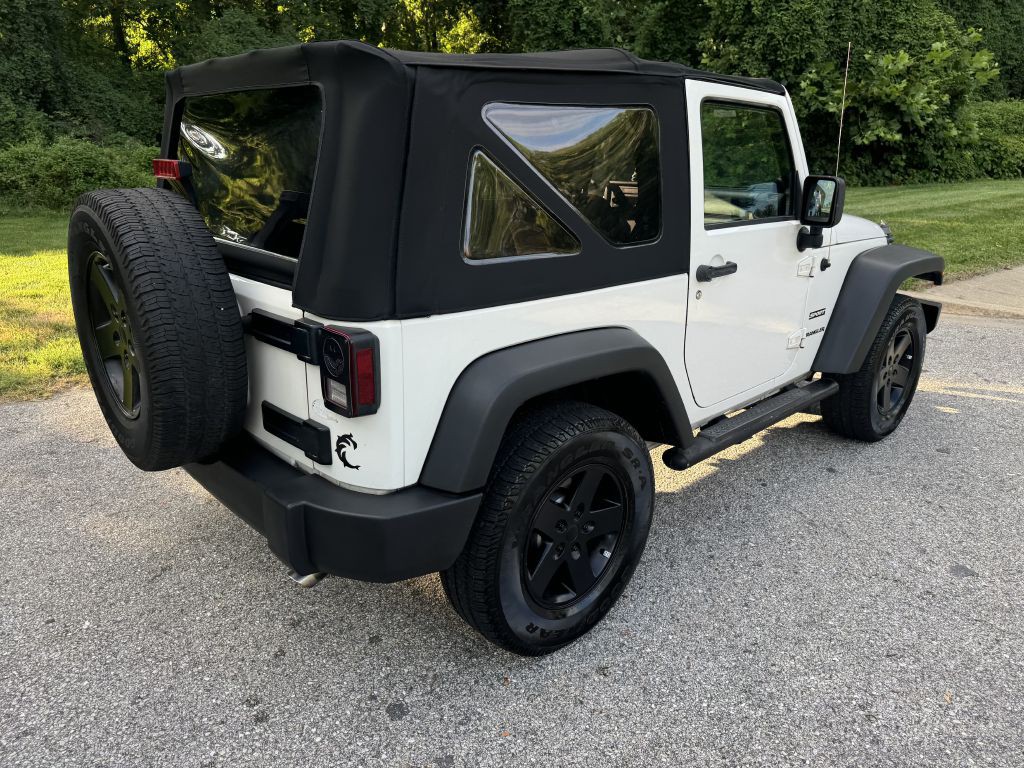2010 Jeep Wrangler Image 28