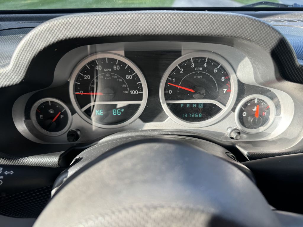 2010 Jeep Wrangler Image 36