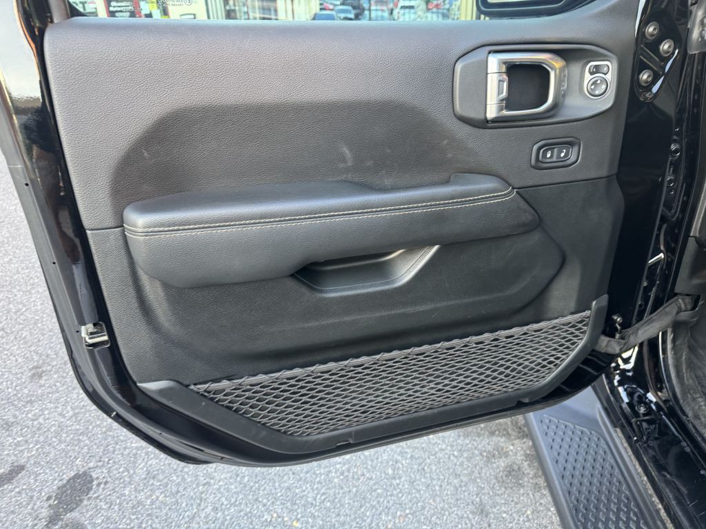 2021 Jeep Gladiator Image 32